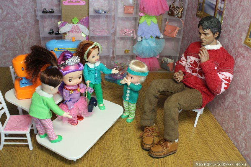 Дед Мороз и эльфы. Швейный цех