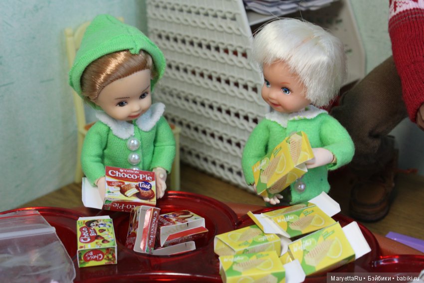 Дед Мороз и эльфы. Упаковочный цех