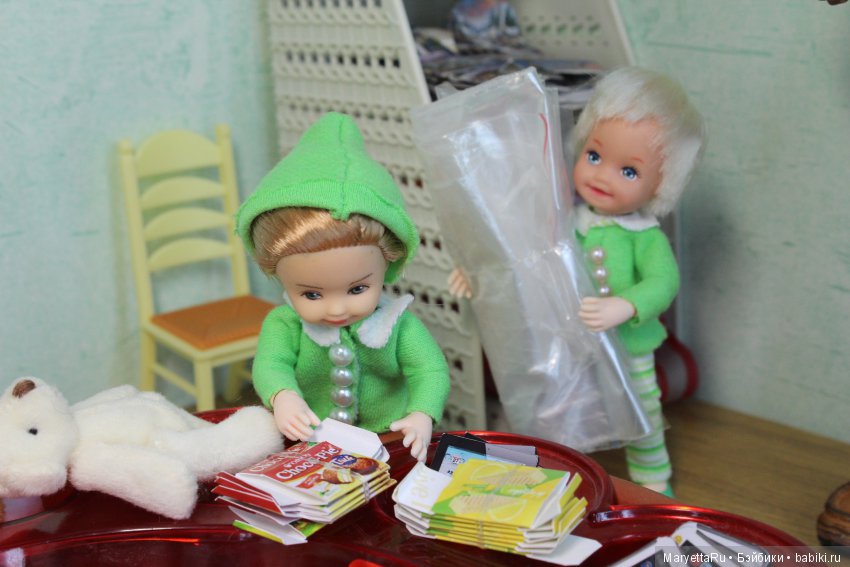 Дед Мороз и эльфы. Упаковочный цех