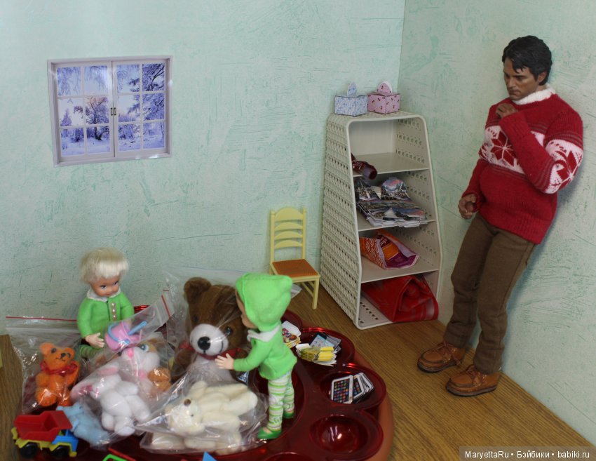 Дед Мороз и эльфы. Упаковочный цех