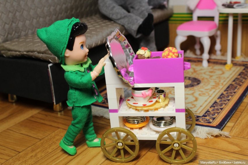 Дед Мороз и "Э.Л.Ь.Ф.ы". Колёсный цех в недоумении от него (фото 3)