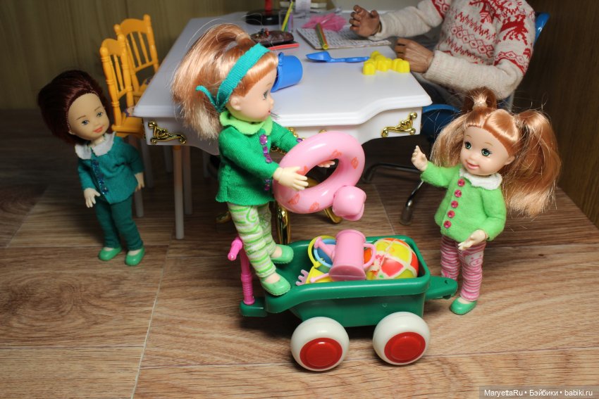 Дед Мороз и "Э.Л.Ь.Ф.ы". Летний цех улетает от него