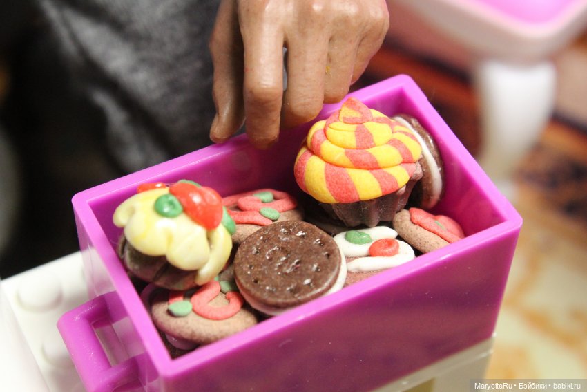 Дед Мороз и "Э.Л.Ь.Ф.ы". Колёсный цех в недоумении от него (фото 4)