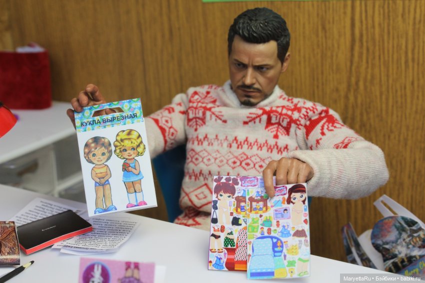 Дед Мороз и "Э.Л.Ь.Ф.ы". Книжная мастерская в восторге от него