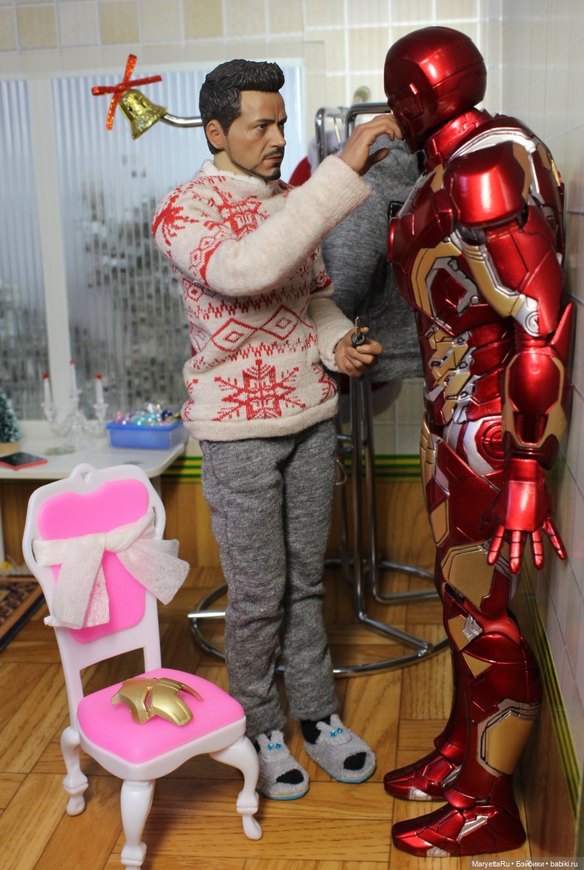 Дед Мороз и "Э.Л.Ь.Ф.ы". Книжная мастерская в восторге от него (фото 2)