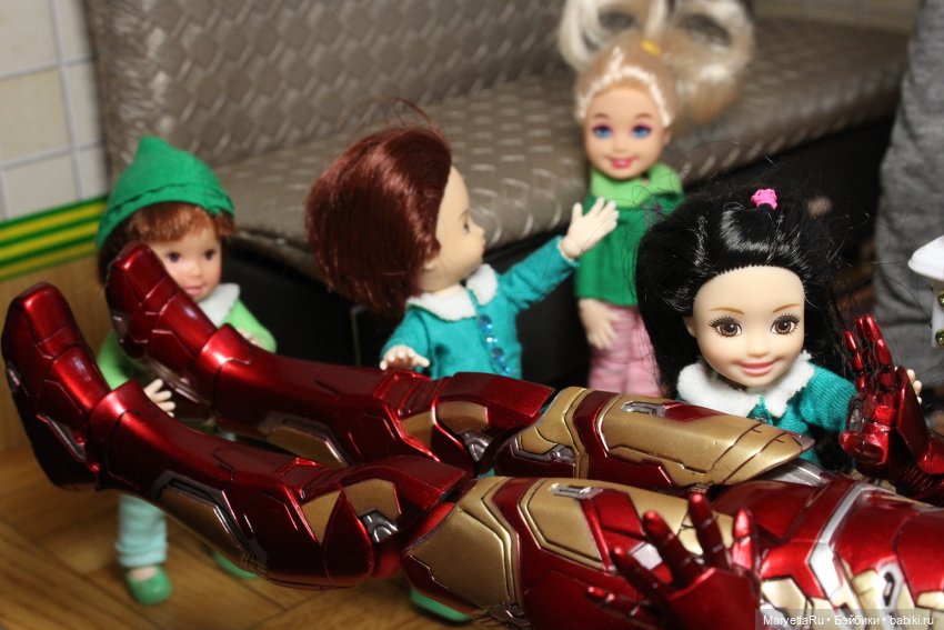 Дед Мороз и "Э.Л.Ь.Ф.ы". Он знает, кто вы