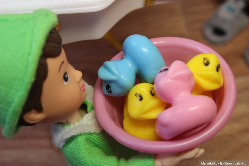 Дед Мороз и "Э.Л.Ь.Ф.ы". Литейный цех уважает его