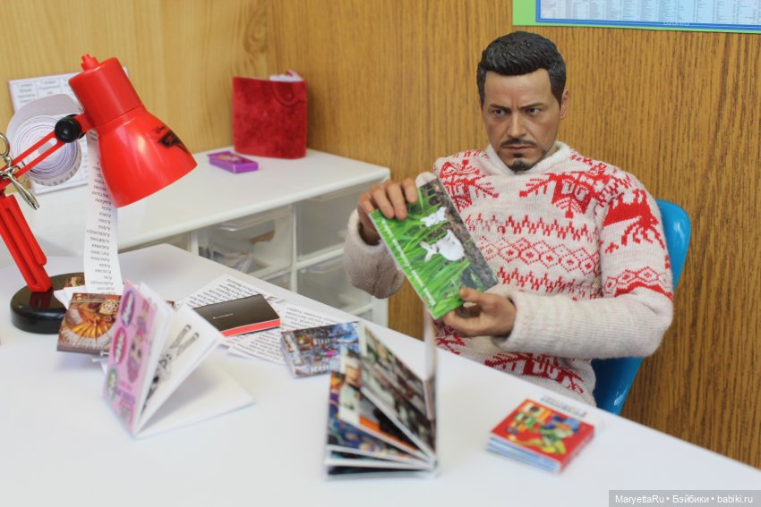 Дед Мороз и "Э.Л.Ь.Ф.ы". Книжная мастерская в восторге от него