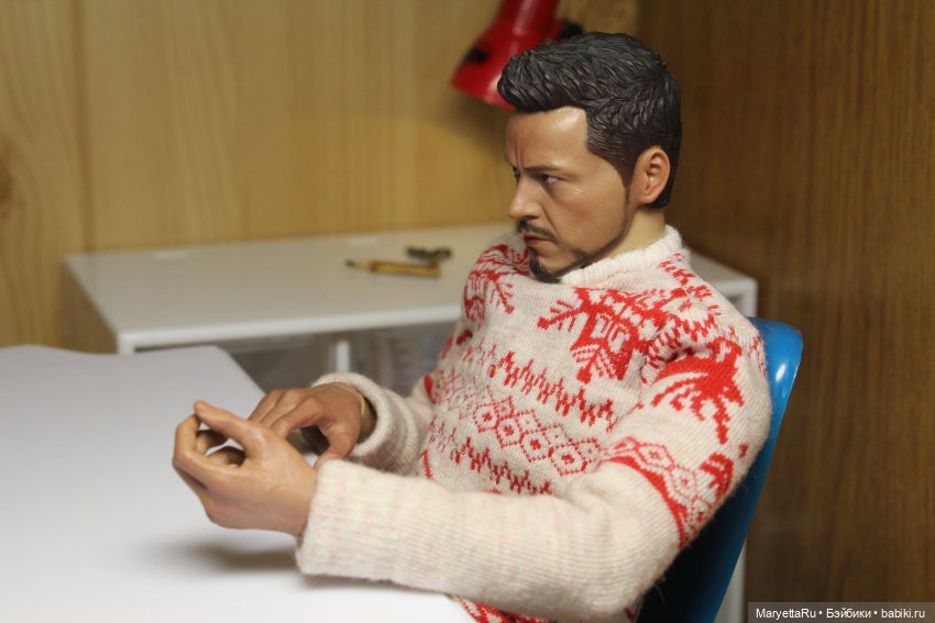 Дед Мороз и "Э.Л.Ь.Ф.ы". Сейчас он разберётся во всём