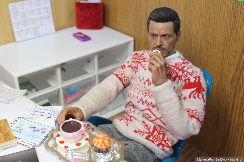 Дед Мороз и "Э.Л.Ь.Ф.ы". Конструкторный цех работает на него