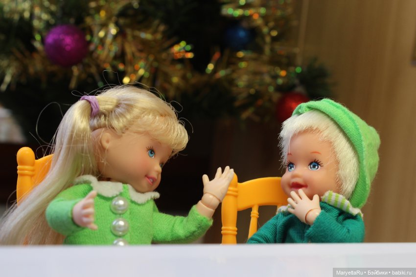 Дед Мороз и "Э.Л.Ь.Ф.ы". Книжная мастерская в восторге от него