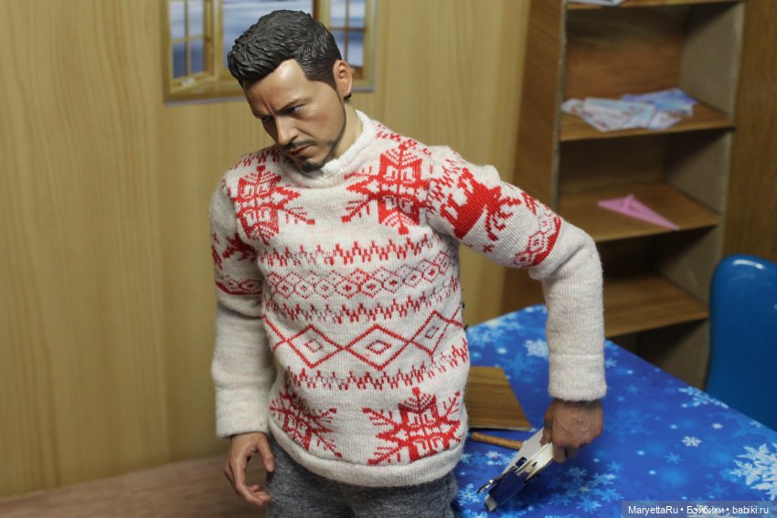 Дед Мороз и "Э.Л.Ь.Ф.ы". Он знает, что ему надо