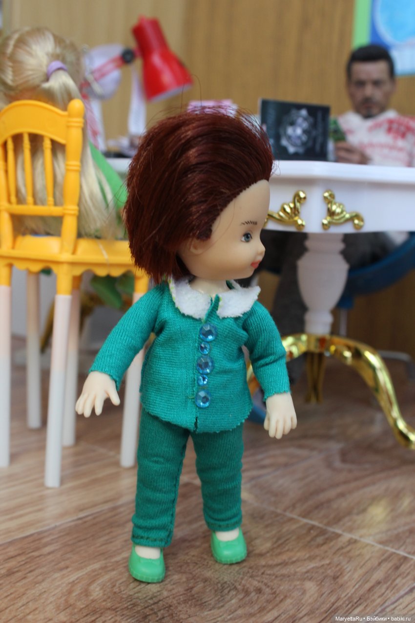 Дед Мороз и "Э.Л.Ь.Ф.ы". Книжная мастерская в восторге от него (фото 10)