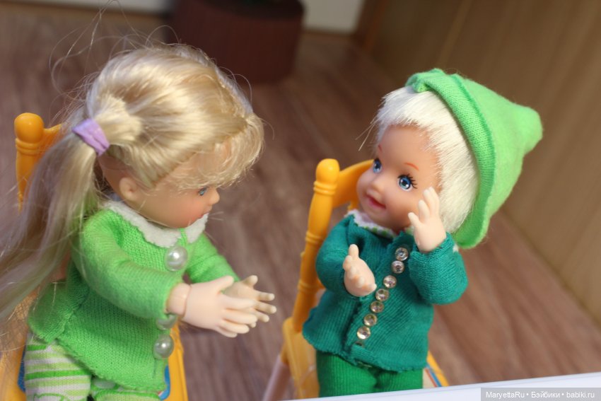 Дед Мороз и "Э.Л.Ь.Ф.ы". Книжная мастерская в восторге от него