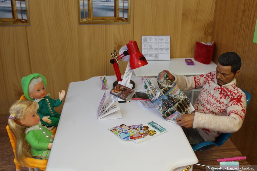 Дед Мороз и "Э.Л.Ь.Ф.ы". Книжная мастерская в восторге от него