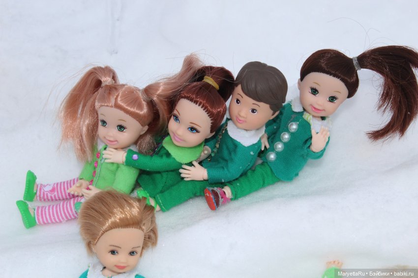 Дед Мороз и "Э.Л.Ь.Ф.ы". Он пришёл