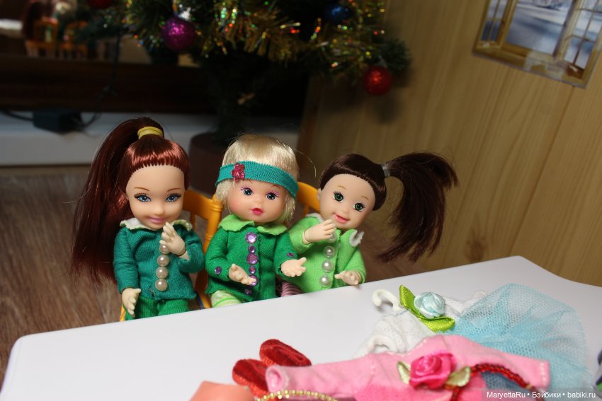 Дед Мороз и "Э.Л.Ь.Ф.ы". Швейный цех удивляет его