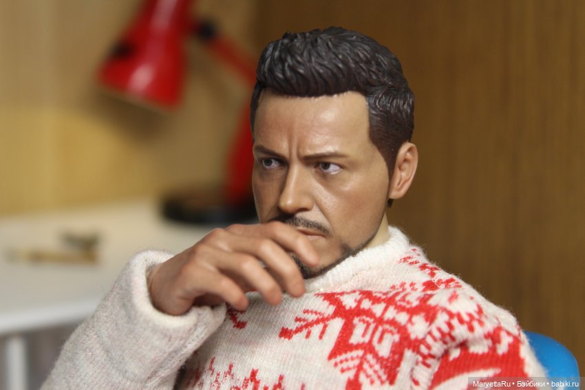 Дед Мороз и "Э.Л.Ь.Ф.ы". Сейчас он разберётся во всём