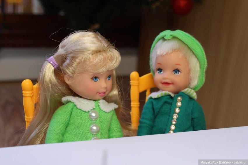 Дед Мороз и "Э.Л.Ь.Ф.ы". Книжная мастерская в восторге от него