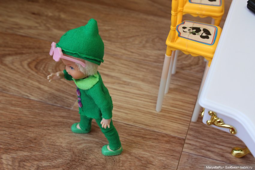 Дед Мороз и "Э.Л.Ь.Ф.ы". Чуланчик идей в слезах от него