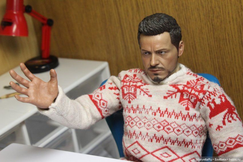 Дед Мороз и "Э.Л.Ь.Ф.ы". Сейчас он разберётся во всём