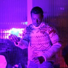 Дед Мороз и "Э.Л.Ь.Ф.ы". Конструкторный цех работает на него