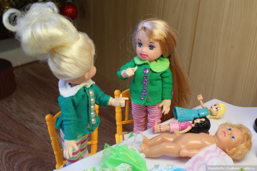 Дед Мороз и "Э.Л.Ь.Ф.ы". Кукольный цех выбешивает его