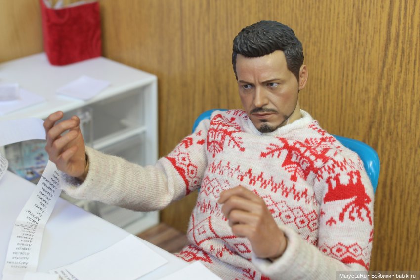 Дед Мороз и "Э.Л.Ь.Ф.ы". Упаковочный цех шокирует его (фото 4)