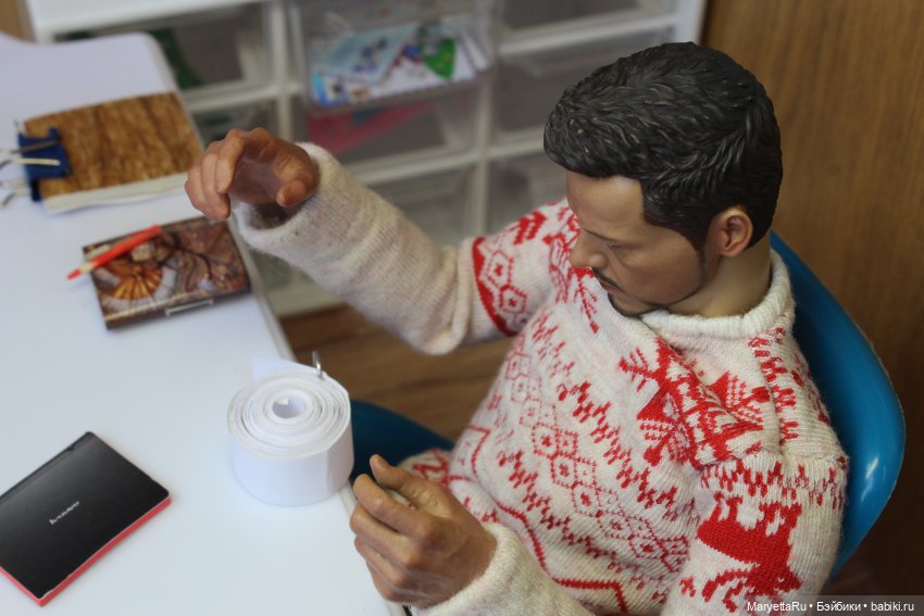 Дед Мороз и "Э.Л.Ь.Ф.ы". Упаковочный цех шокирует его (фото 8)