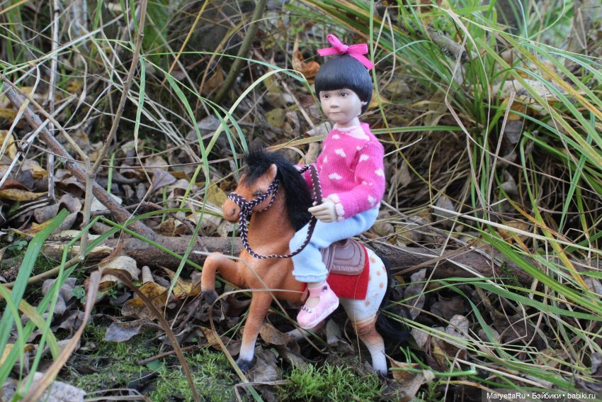 Пони в яблоках — Экшн