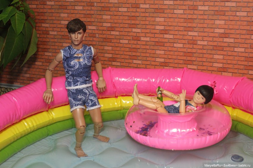 Готовим плавсредства к лету. Прямо на столе