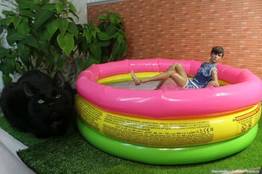 Готовим плавсредства к лету. Прямо на столе