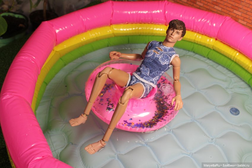 Готовим плавсредства к лету. Прямо на столе