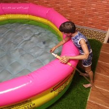 Готовим плавсредства к лету. Прямо на столе