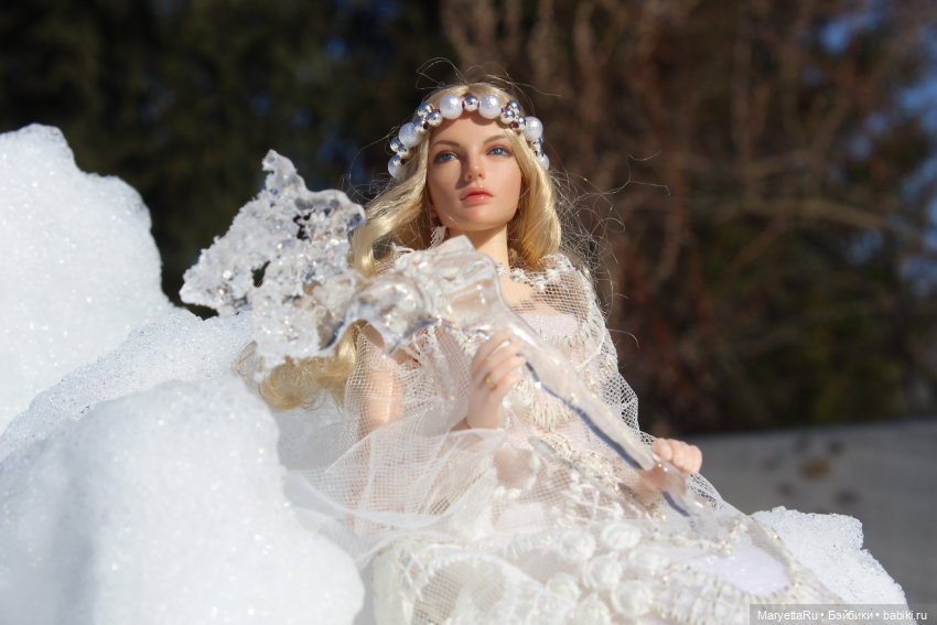 Богиня и снежный трон — Кукольные фотоистории и сериалы: комиксы