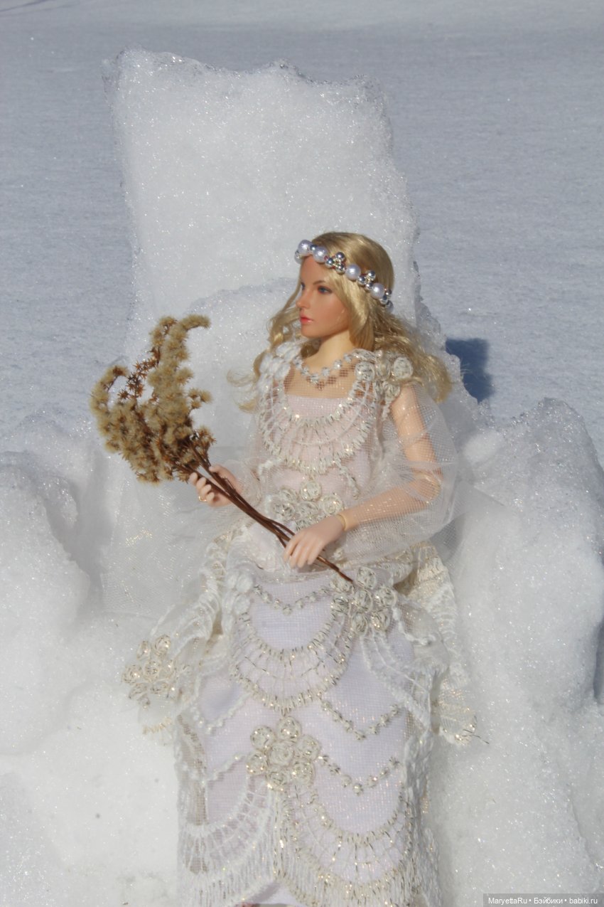 Богиня и снежный трон — Кукольные фотоистории и сериалы: комиксы