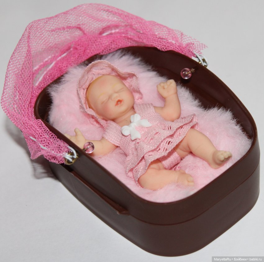 Дополним коллекцию собственным шедевром! МК функциональной люльки для пупса