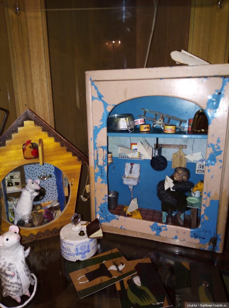 Выставка "Сказки старого чемодана -2"