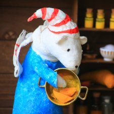 Выставка "Сказки старого чемодана -2"