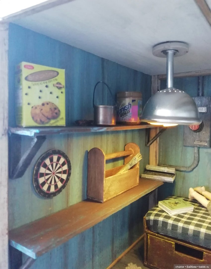 Сдается чулан под лестницей