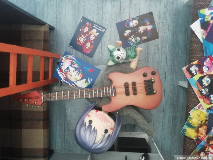 Клей, картон и рок-н-ролл