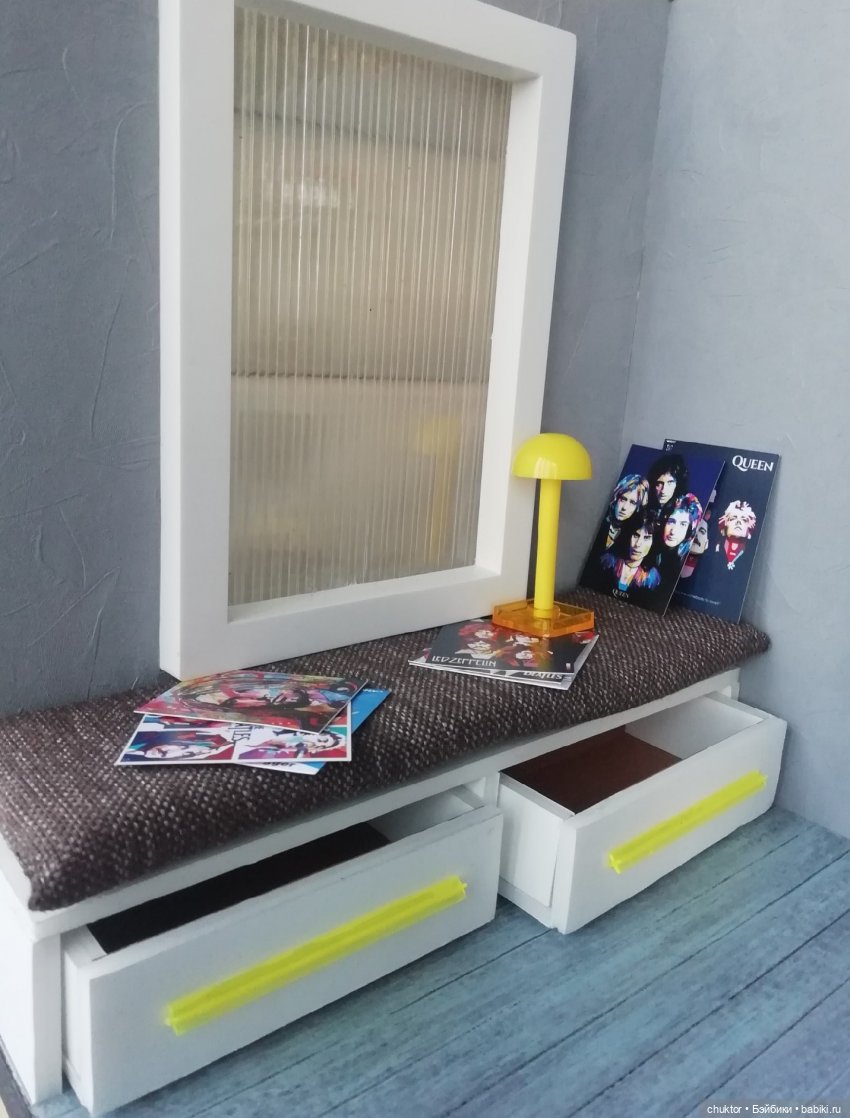 Клей, картон и рок-н-ролл