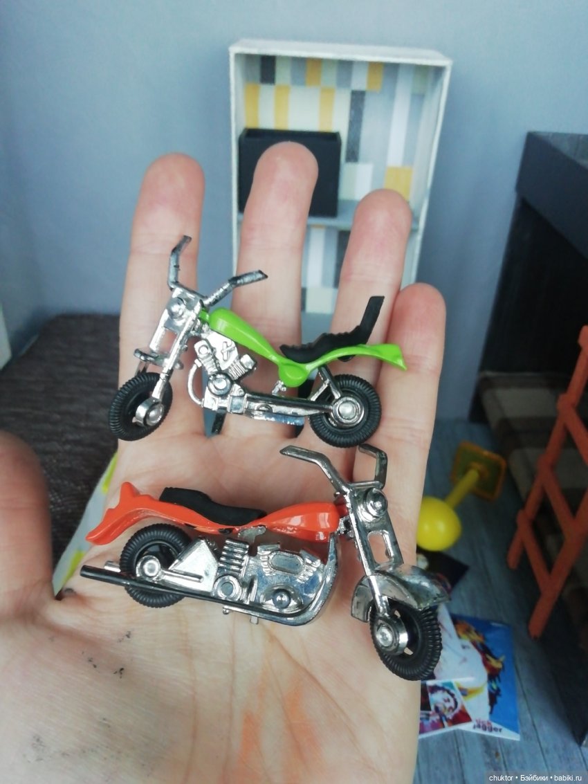 Клей, картон и рок-н-ролл