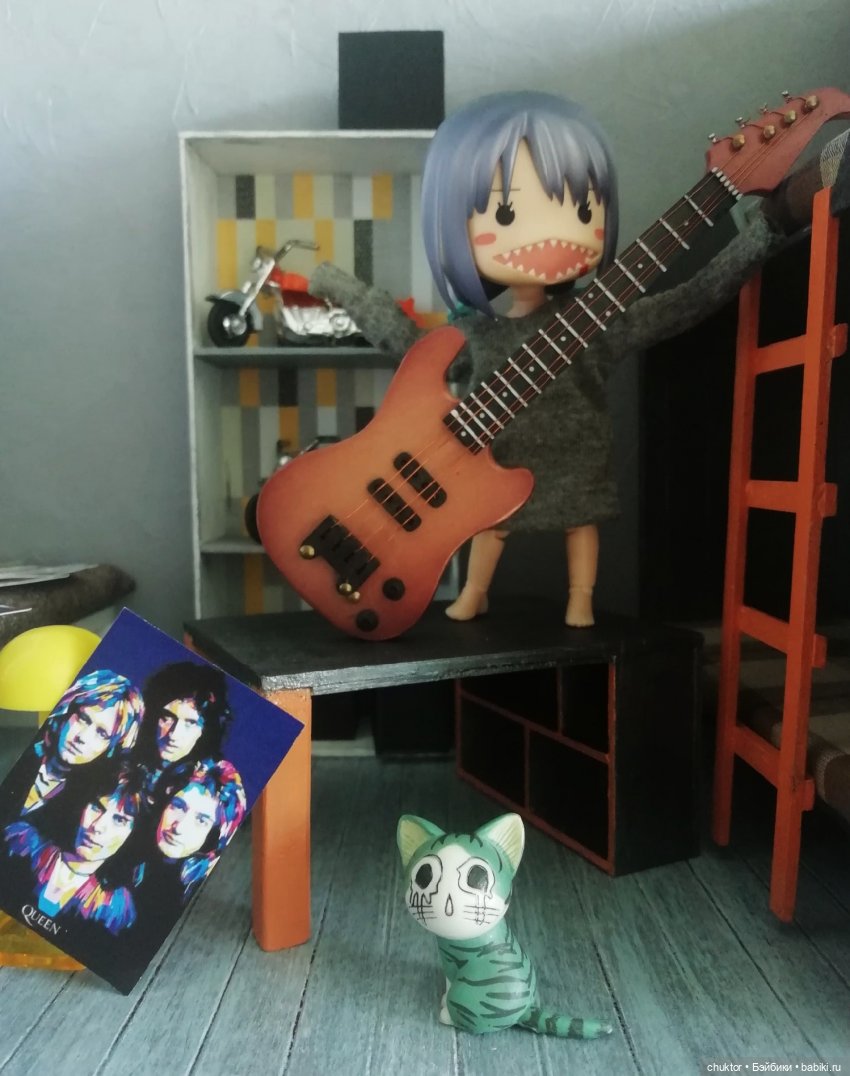 Клей, картон и рок-н-ролл