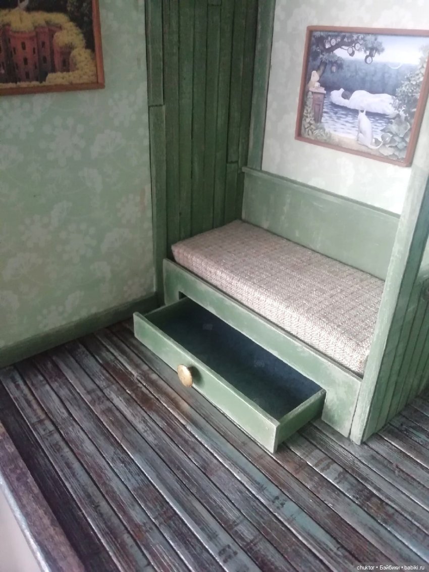 Сюрреализм, листья и улитки