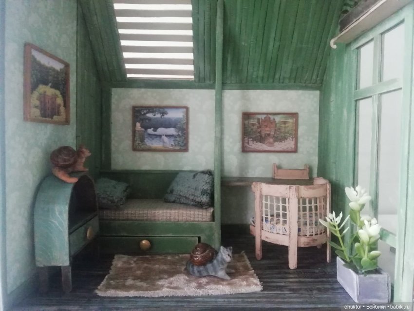 Сюрреализм, листья и улитки