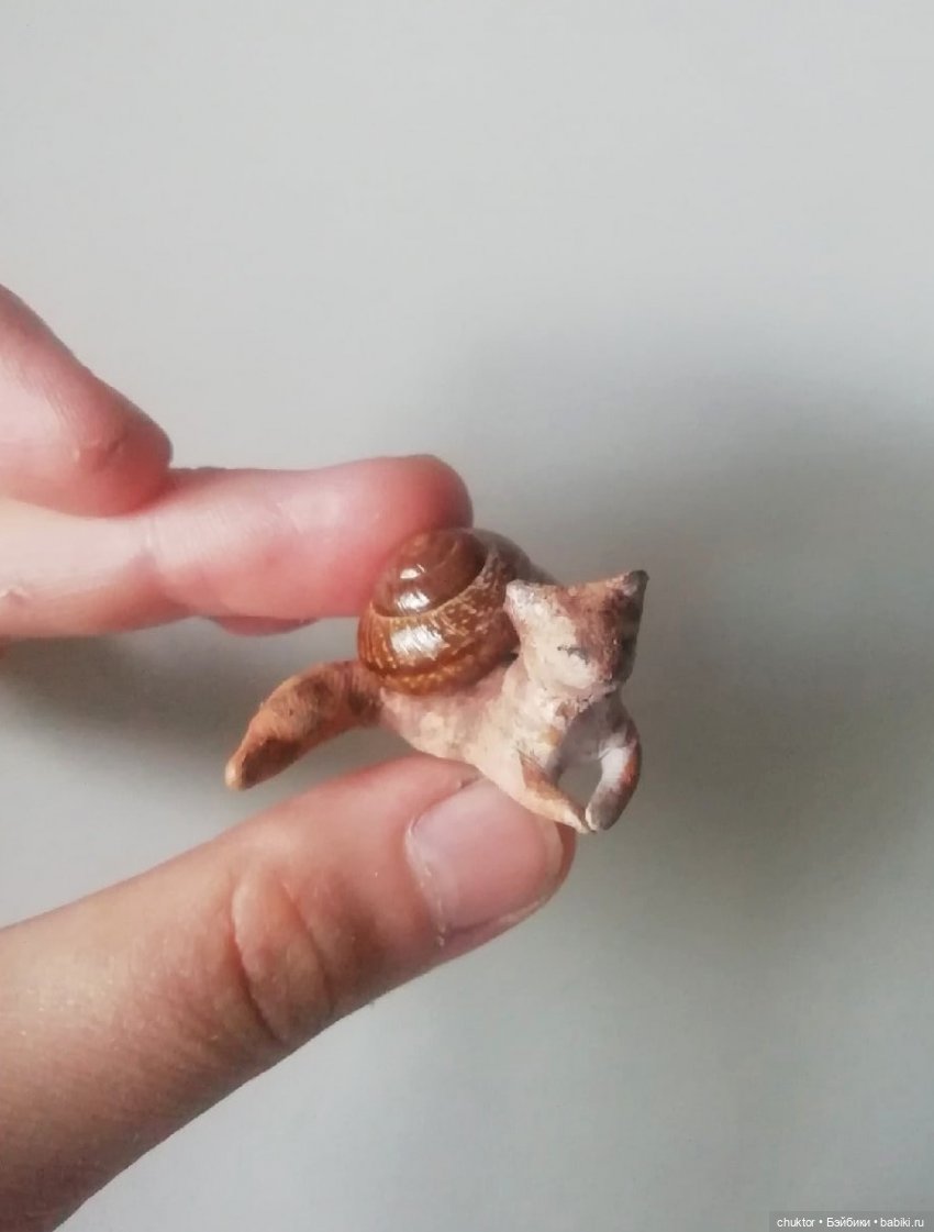 Сюрреализм, листья и улитки