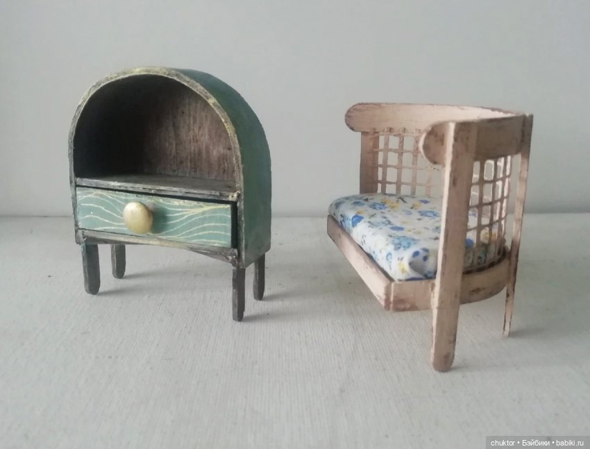 Сюрреализм, листья и улитки