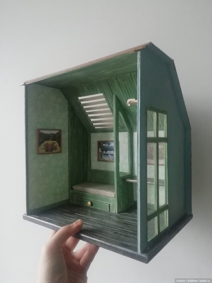 Сюрреализм, листья и улитки