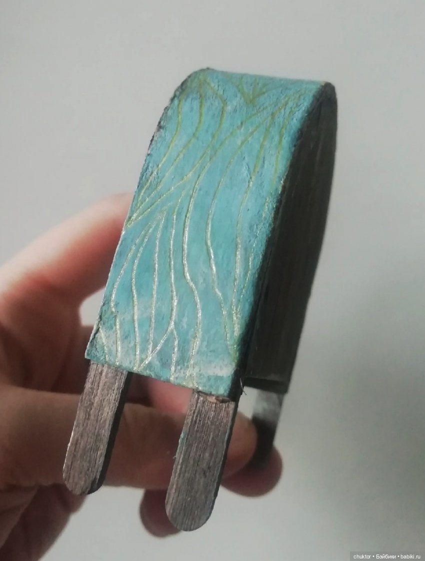 Сюрреализм, листья и улитки